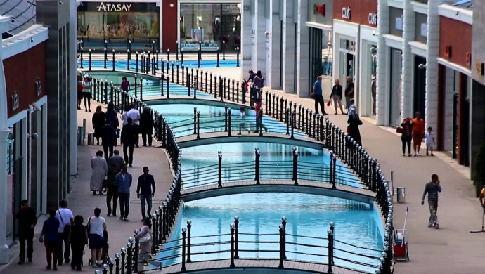 مول فيا بورت مارينا "اوت ليت"